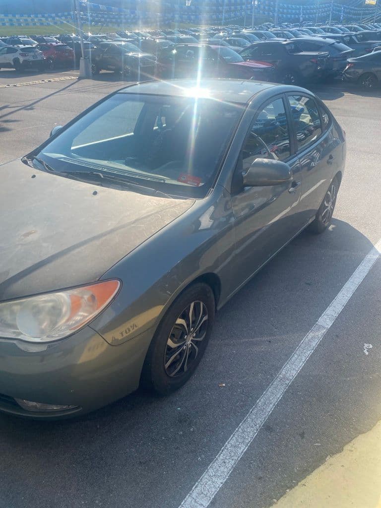2010 Hyundai Elantra GLS — photo 1 of 5