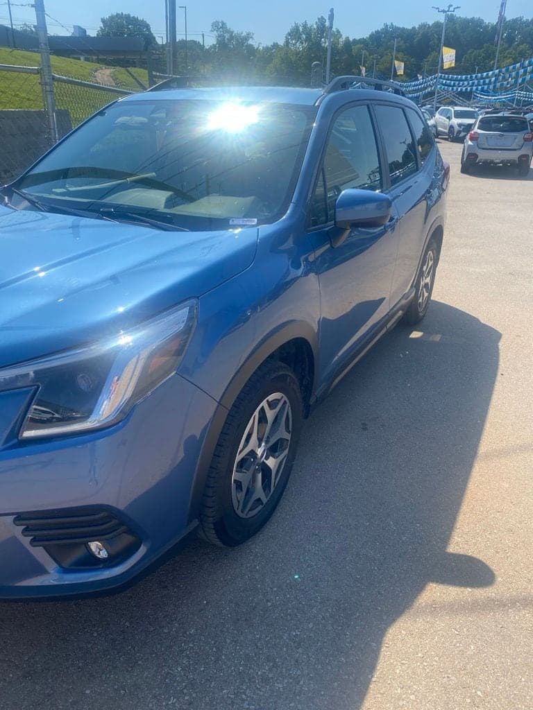2024 Subaru Forester Premium — photo 1 of 5