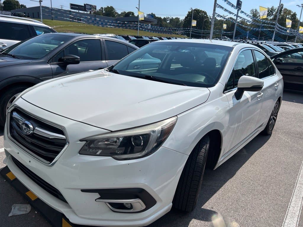 2018 Subaru Legacy Base — photo 1 of 6