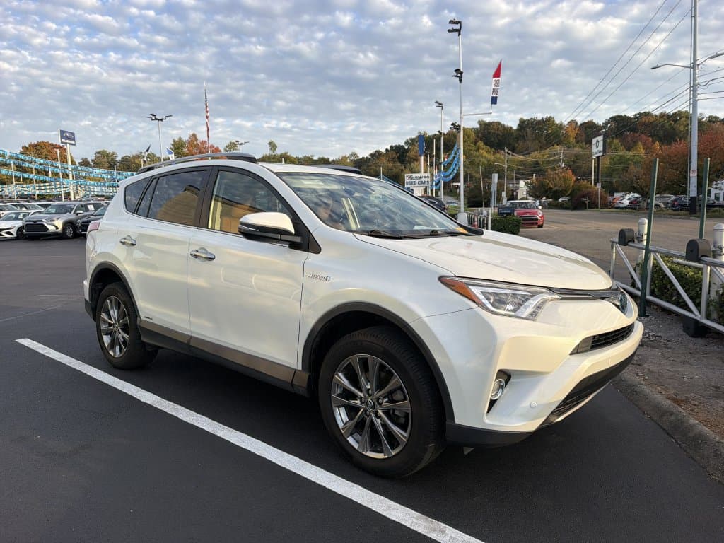 2018 Toyota RAV4 Hybrid Limited — photo 1 of 11