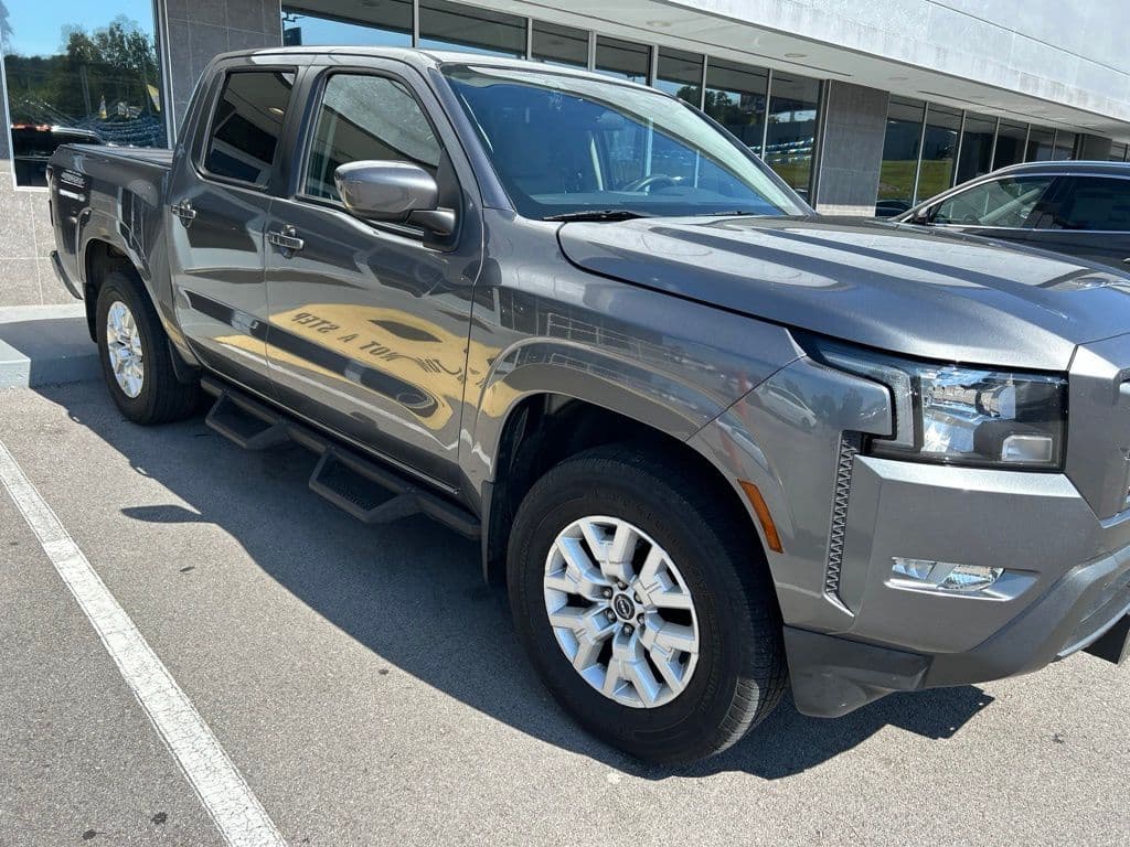 2022 Nissan Frontier SV — photo 1 of 6
