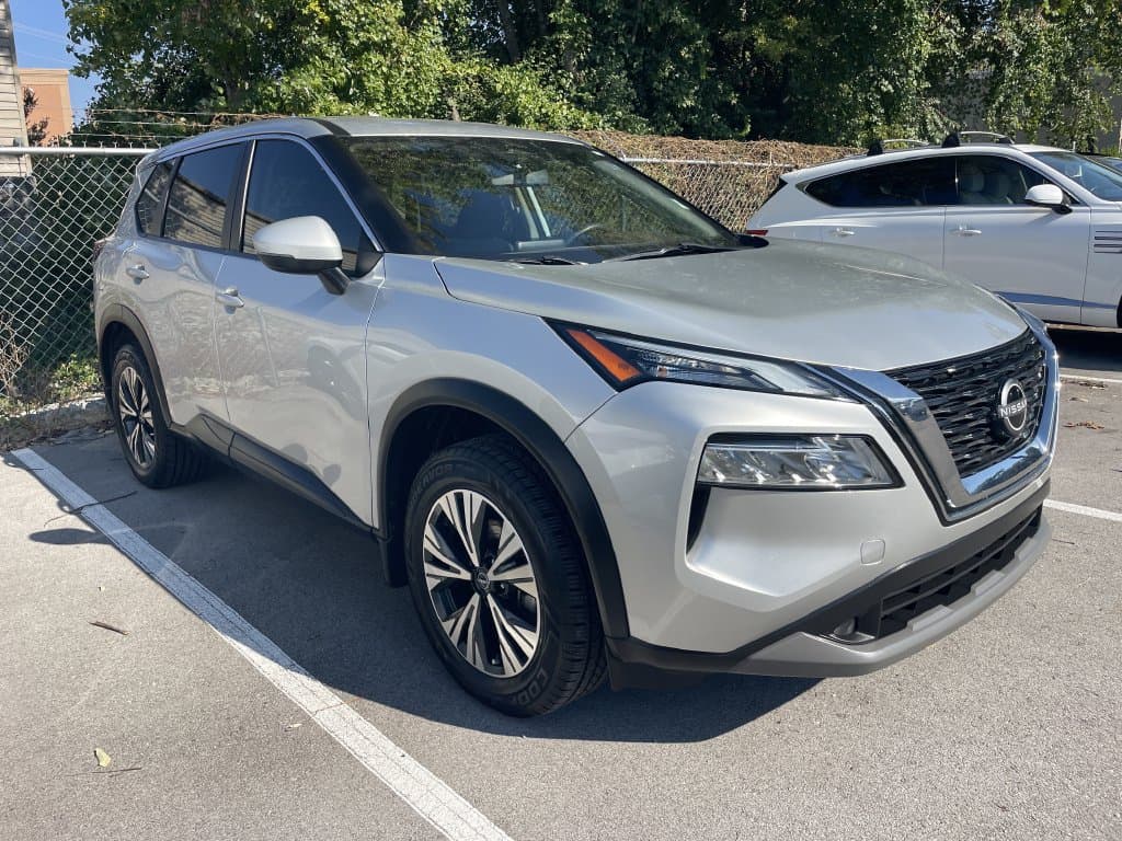2023 Nissan Rogue SV — photo 1 of 12