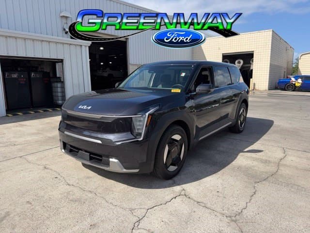 2026 Kia EV9 Light Long Range — photo 1 of 23