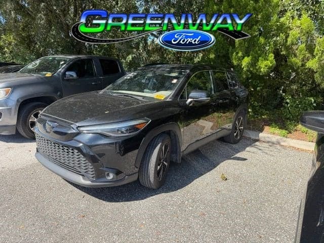 2024 Toyota Corolla Cross Hybrid XSE — photo 1 of 26