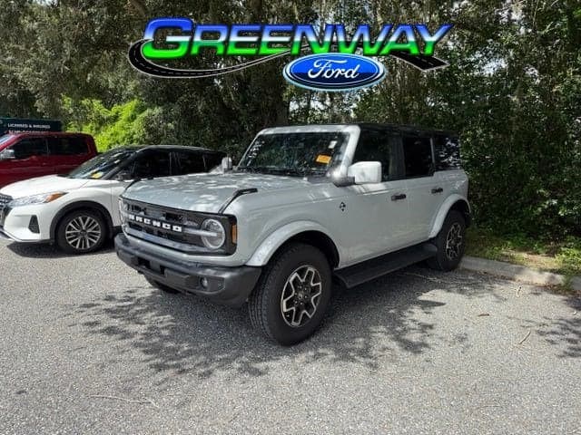2026 Ford Bronco Outer Banks — photo 1 of 26