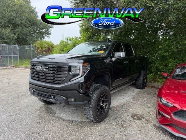 2023 GMC Sierra 1500 Denali — photo 1 of 26