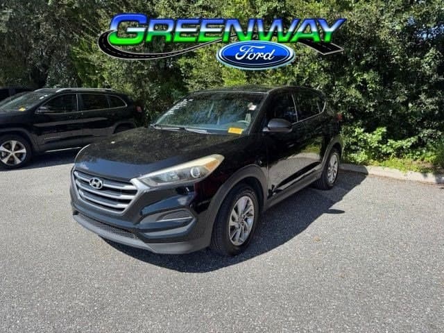 2018 Hyundai Tucson SE — photo 1 of 26