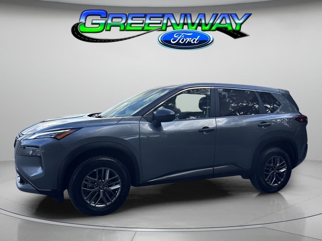 2023 Nissan Rogue S — photo 1 of 46