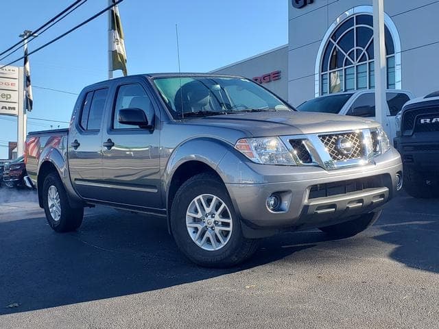2021 Nissan Frontier SV — photo 1 of 12