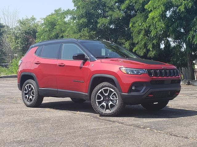 2026 Jeep Compass TRAILHAWK 4X4 — photo 1 of 21