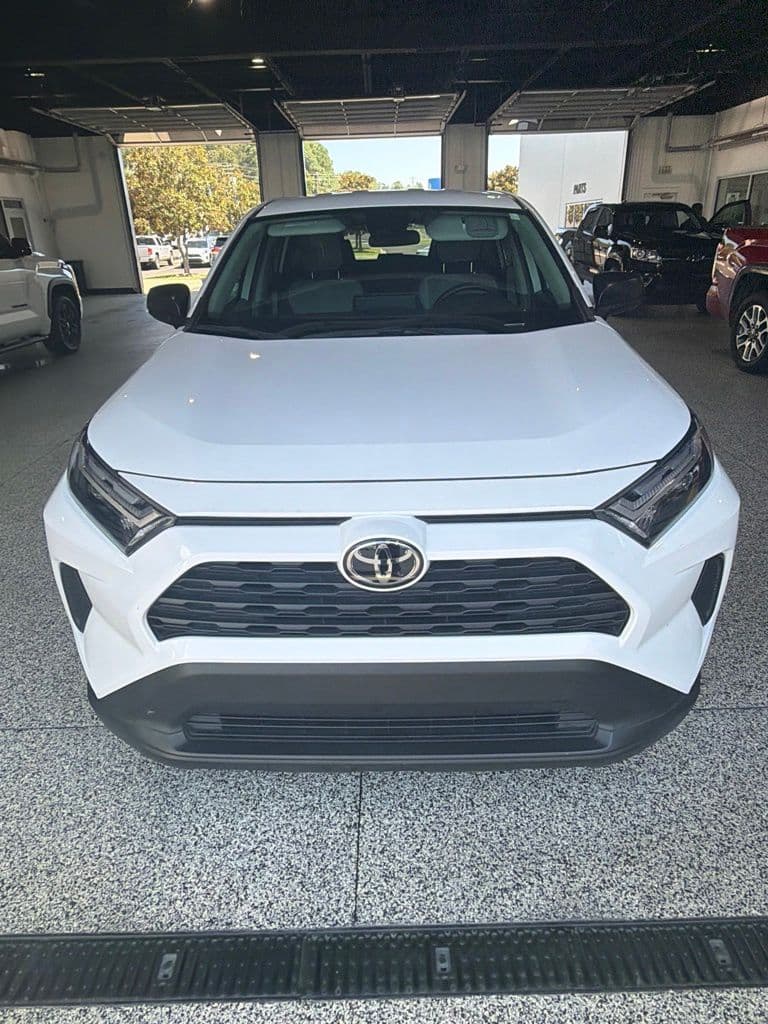 2023 Toyota RAV4 LE — photo 1 of 4