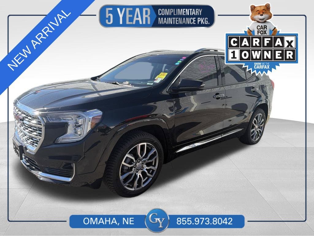 2022 GMC Terrain Denali — photo 1 of 9