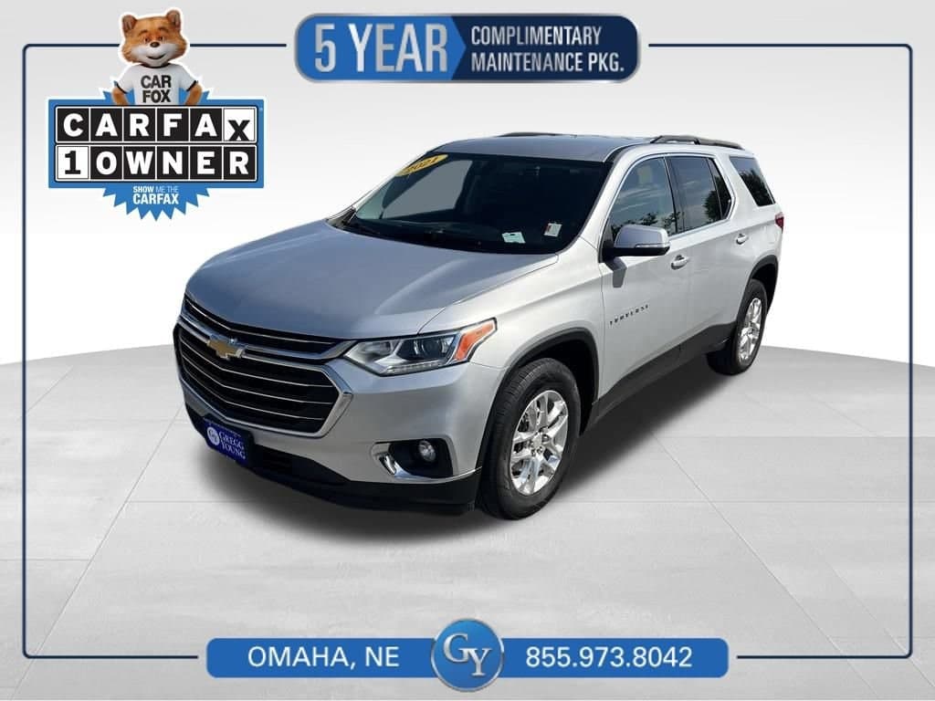 2021 Chevrolet Traverse LT Cloth — photo 1 of 50