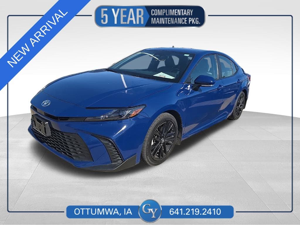 2025 Toyota Camry Base — photo 1 of 5