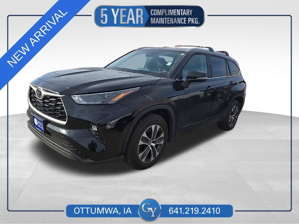 2023 Toyota Highlander XLE — photo 1 of 5
