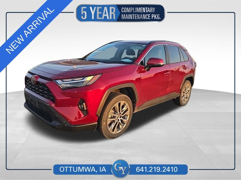 2022 Toyota RAV4 XLE Premium — photo 1 of 5