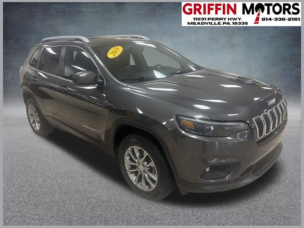 2019 Jeep Cherokee Latitude Plus — photo 1 of 44