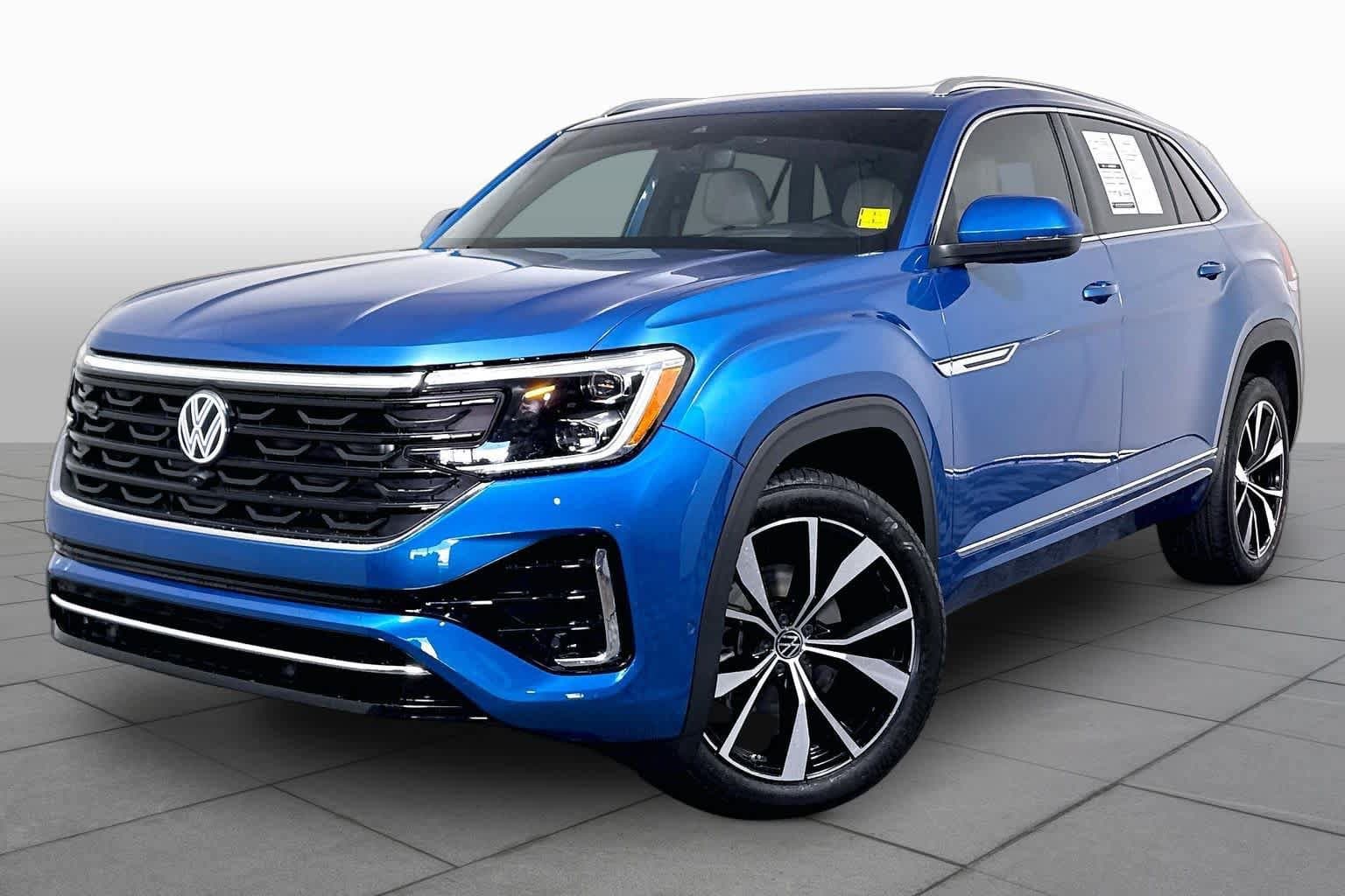 2025 Volkswagen Atlas Cross Sport 2.0T SEL Premium R-Line — photo 1 of 30