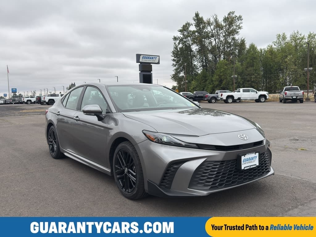 2025 Toyota Camry LE — photo 1 of 30