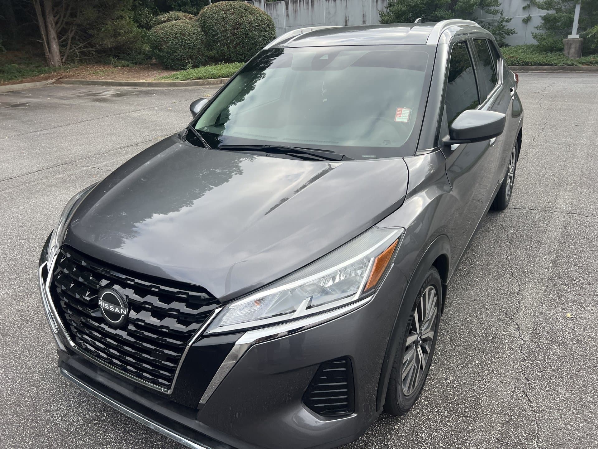 2023 Nissan Kicks SV — photo 1 of 5
