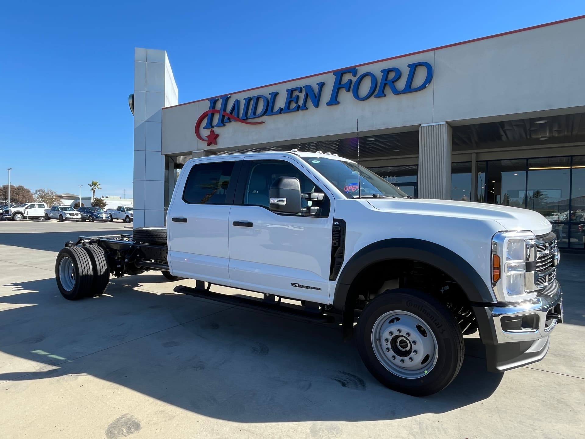 2027 Ford Super Duty F-550 DRW XL — photo 1 of 10