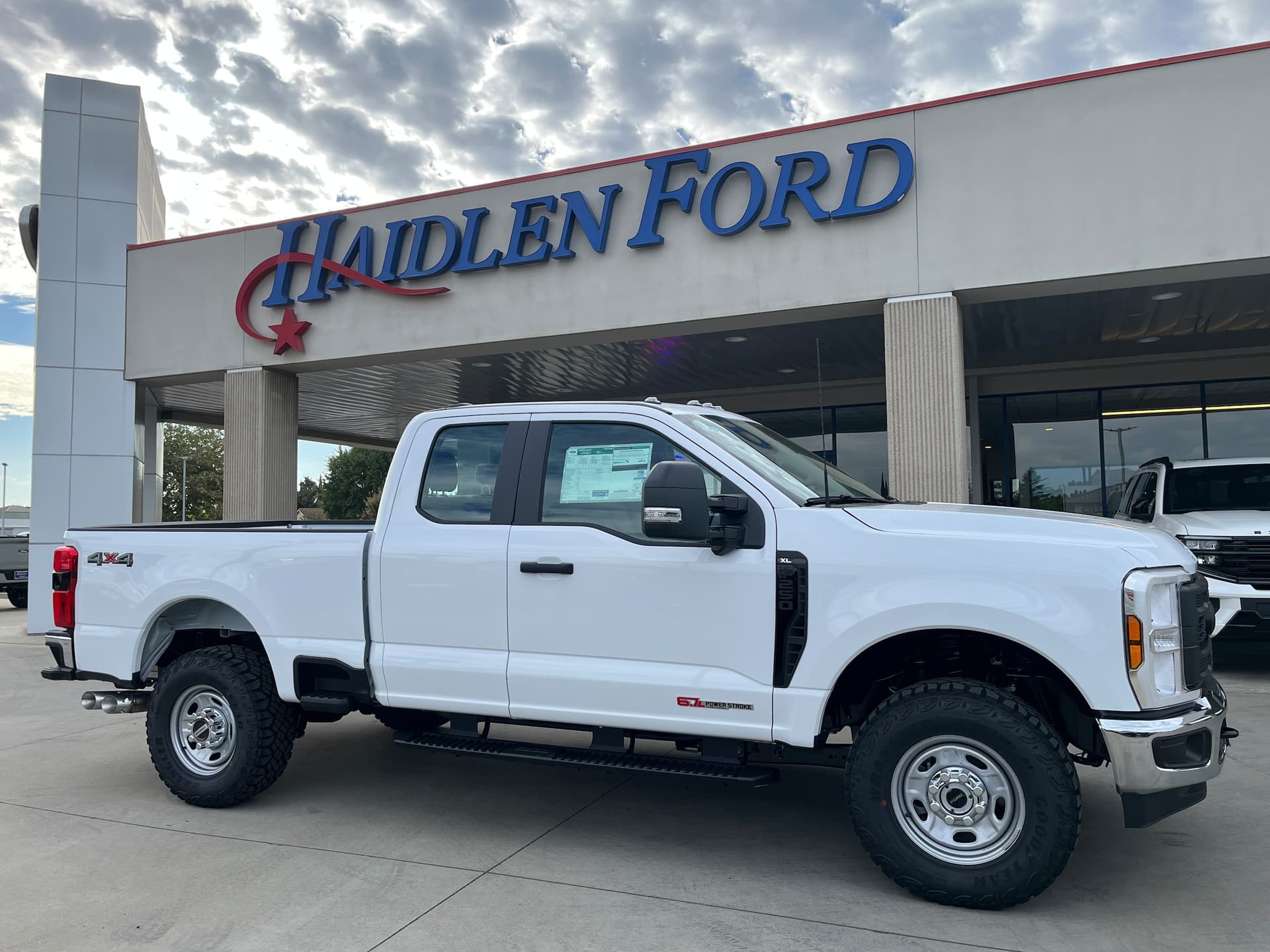 2027 Ford Super Duty F-250 SRW XL — photo 1 of 10