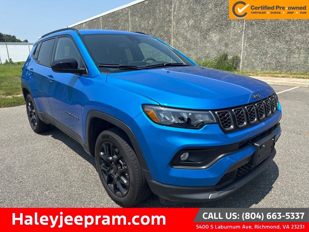 2025 Jeep Compass Latitude — photo 1 of 15