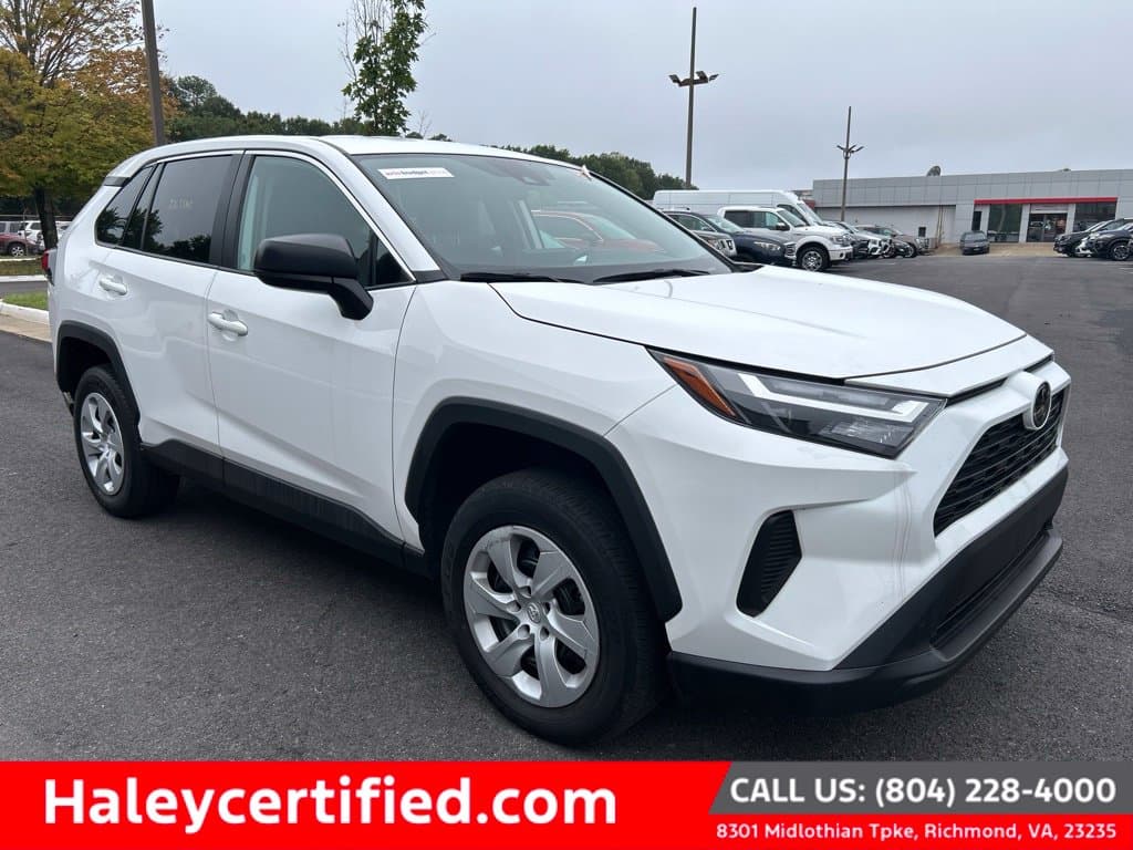 2025 Toyota RAV4 LE — photo 1 of 15