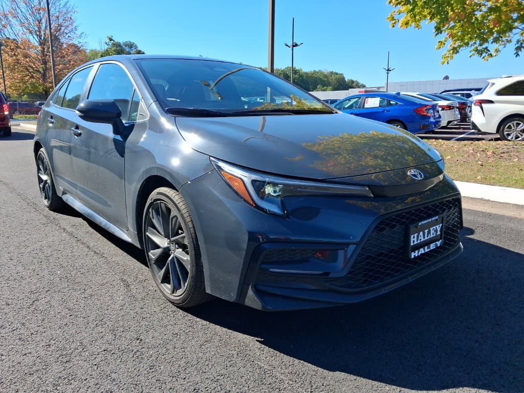 2026 Toyota Corolla SE — photo 1 of 11