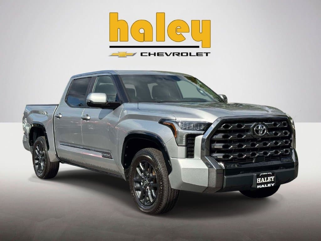 2025 Toyota Tundra 4WD Platinum — photo 1 of 29