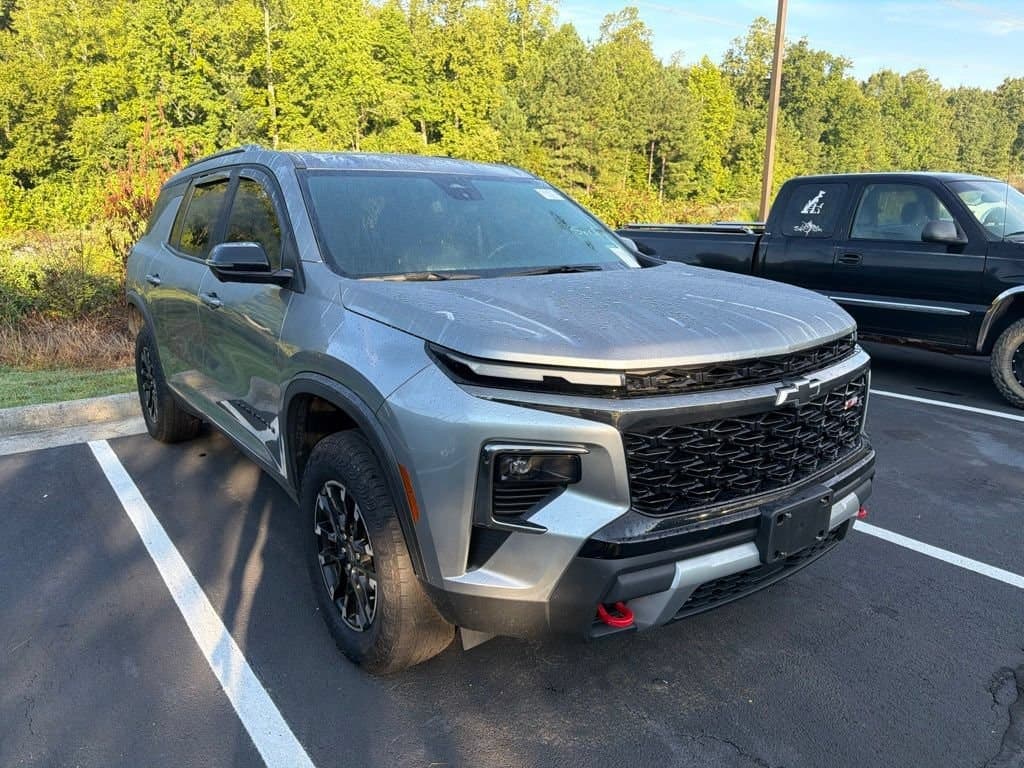 2025 Chevrolet Traverse AWD Z71 — photo 1 of 5