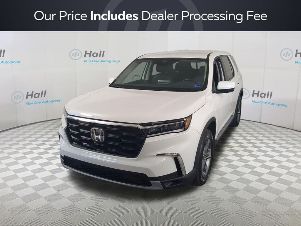 2024 Honda Pilot Base — photo 1 of 30