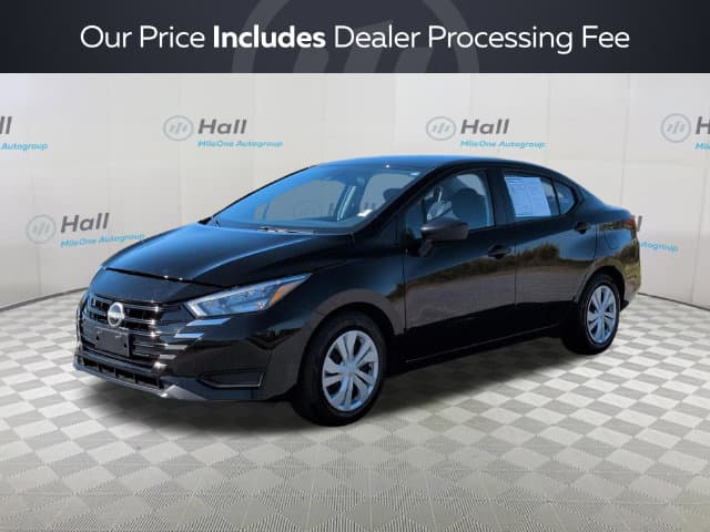 2025 Nissan Versa Base — photo 1 of 19