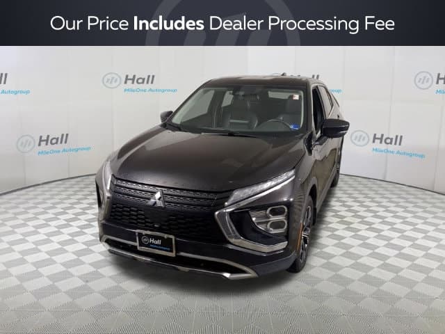 2022 Mitsubishi Eclipse Cross Base — photo 1 of 31