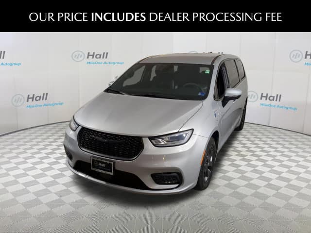 2023 Chrysler Pacifica Hybrid Touring L — photo 1 of 30