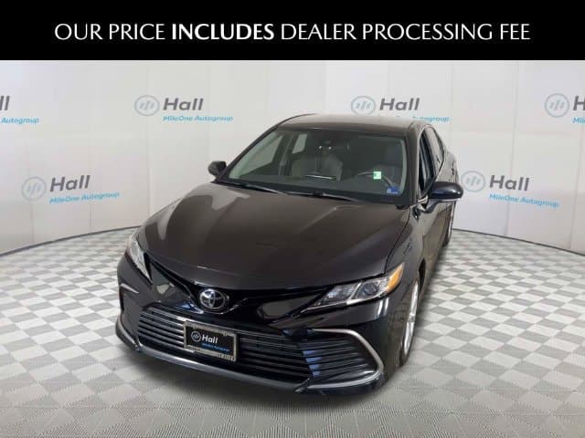 2023 Toyota Camry LE — photo 1 of 30