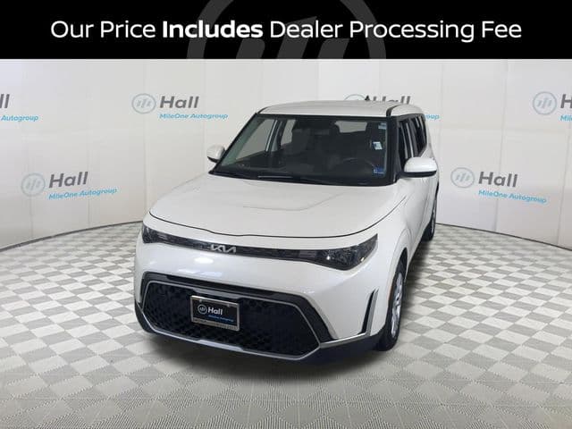 2023 Kia Soul LX — photo 1 of 30