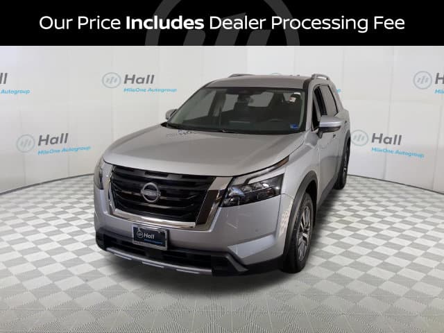 2025 Nissan Pathfinder SL — photo 1 of 31