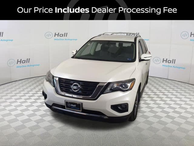 2020 Nissan Pathfinder SV — photo 1 of 30