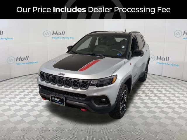 2025 Jeep Compass Trailhawk — photo 1 of 30