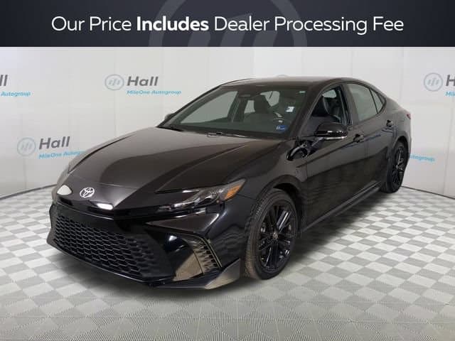 2026 Toyota Camry SE — photo 1 of 30