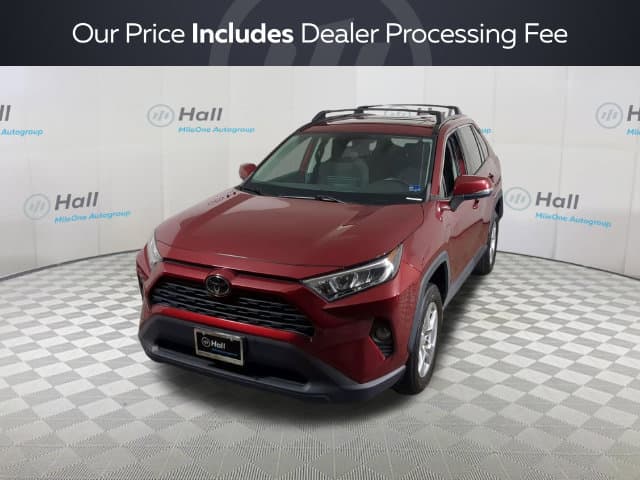 2020 Toyota RAV4 XLE — photo 1 of 31