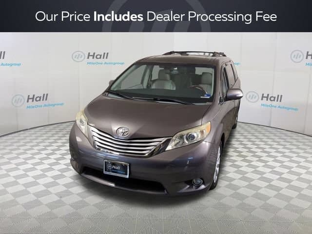 2013 Toyota Sienna Base — photo 1 of 32