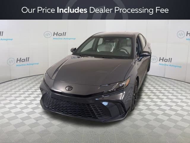 2025 Toyota Camry SE — photo 1 of 29