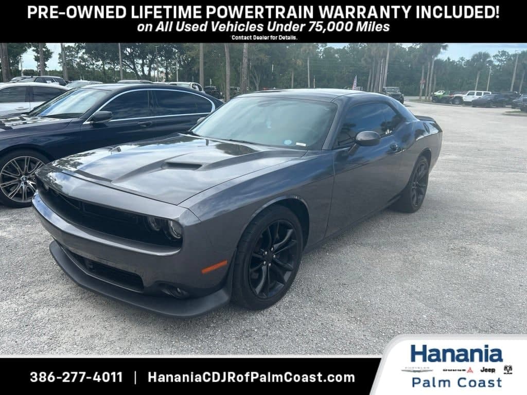 2016 Dodge Challenger R/T — photo 1 of 7
