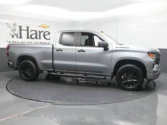 2024 Chevrolet Silverado 1500 Custom — photo 1 of 61