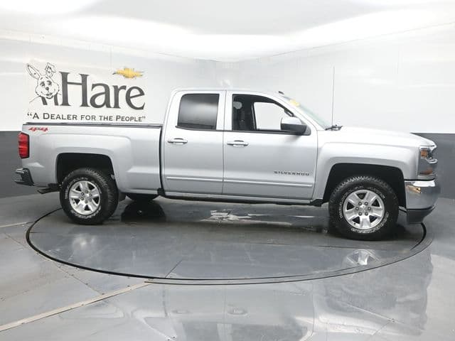 2018 Chevrolet Silverado 1500 LT — photo 1 of 59