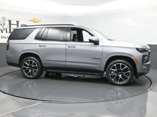 2025 Chevrolet Tahoe RST — photo 1 of 38