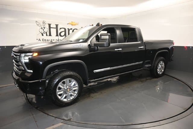 2024 Chevrolet Silverado 3500HD High Country — photo 1 of 31