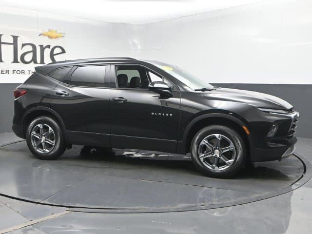 2024 Chevrolet Blazer Base — photo 1 of 65